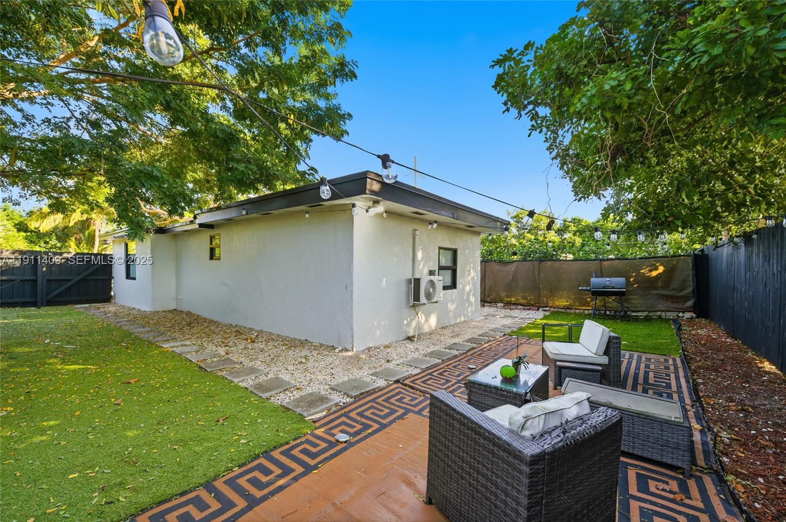 COLLIER MANOR - Residential