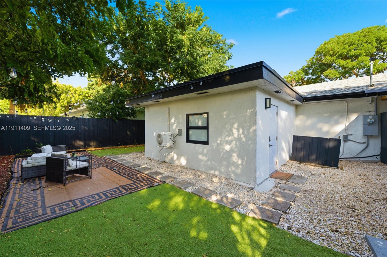 COLLIER MANOR - Residential