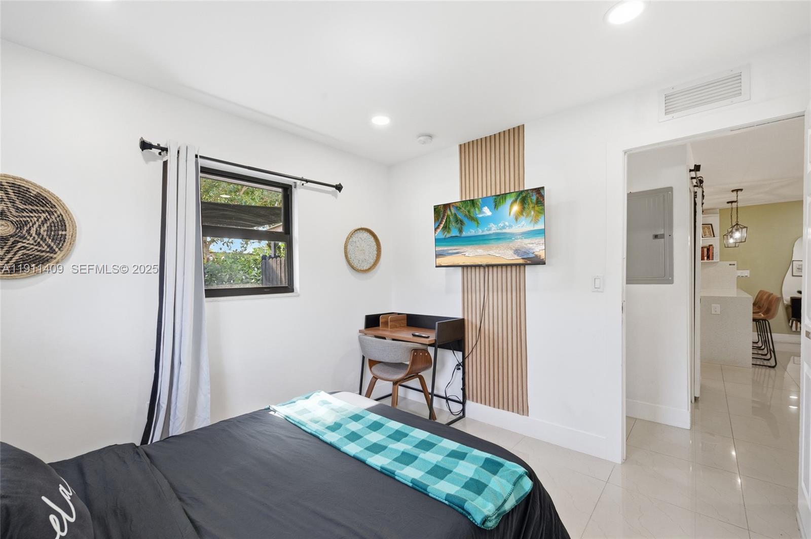 COLLIER MANOR - Residential