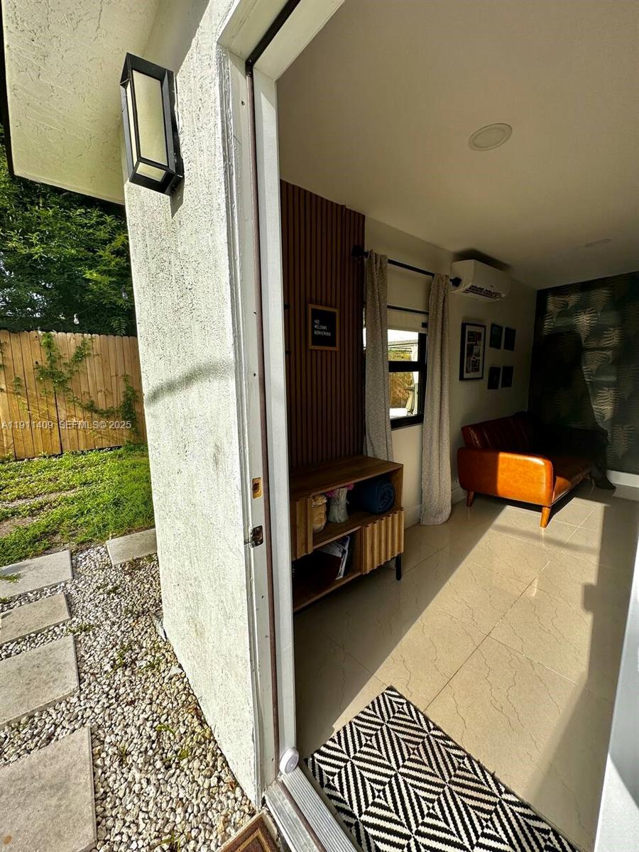 COLLIER MANOR - Residential