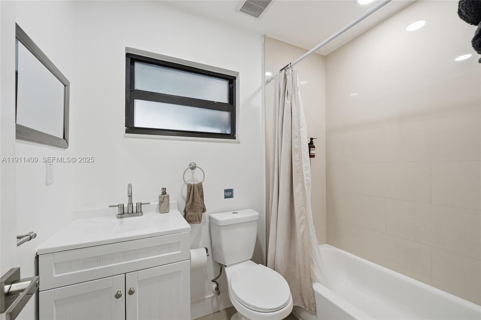 COLLIER MANOR - Residential