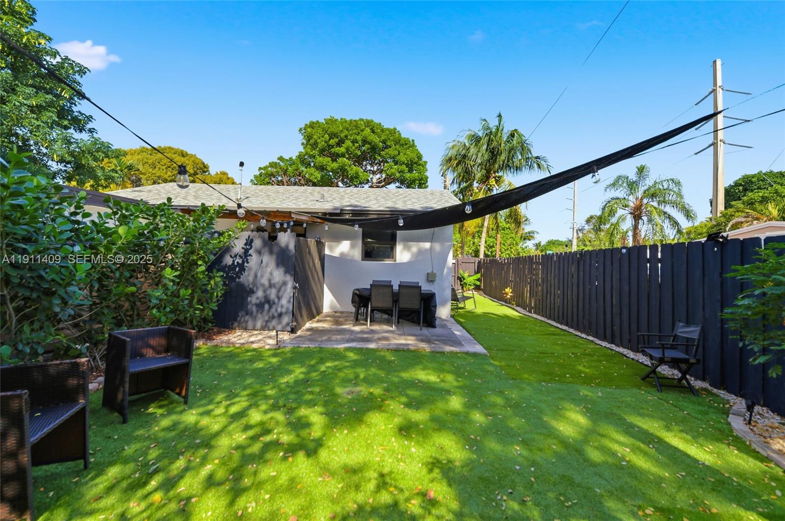 COLLIER MANOR - Residential