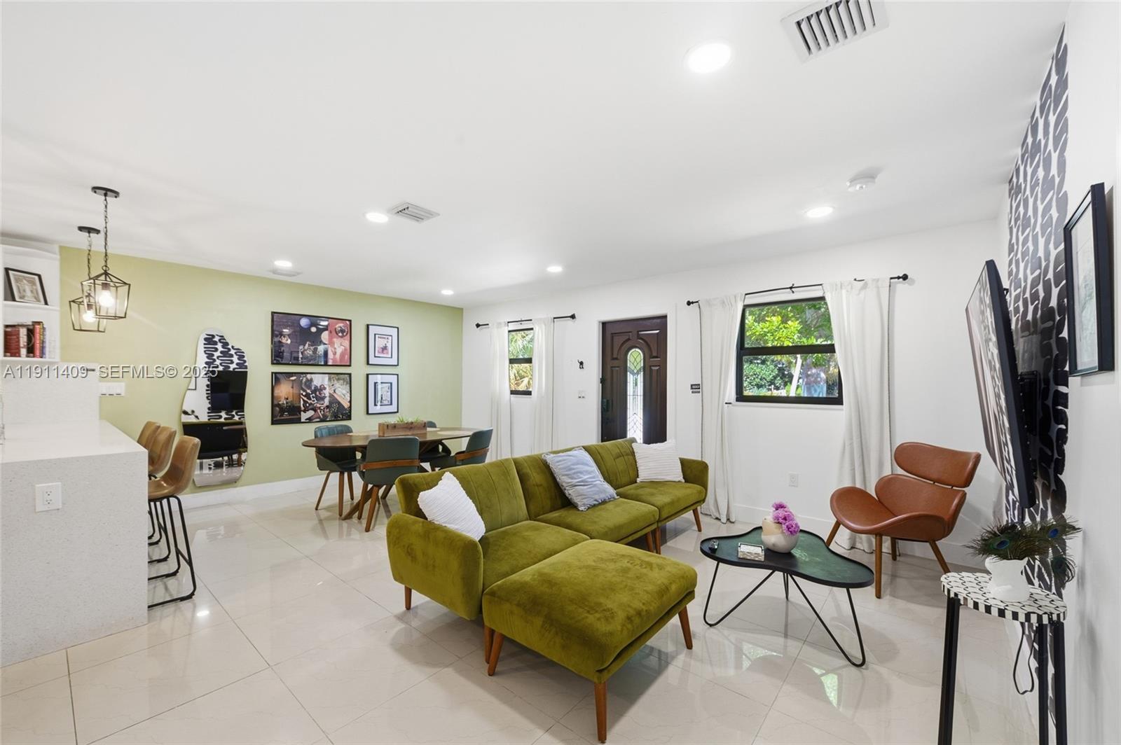 COLLIER MANOR - Residential