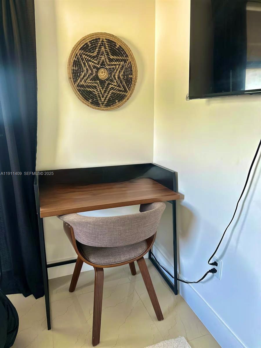 COLLIER MANOR - Residential