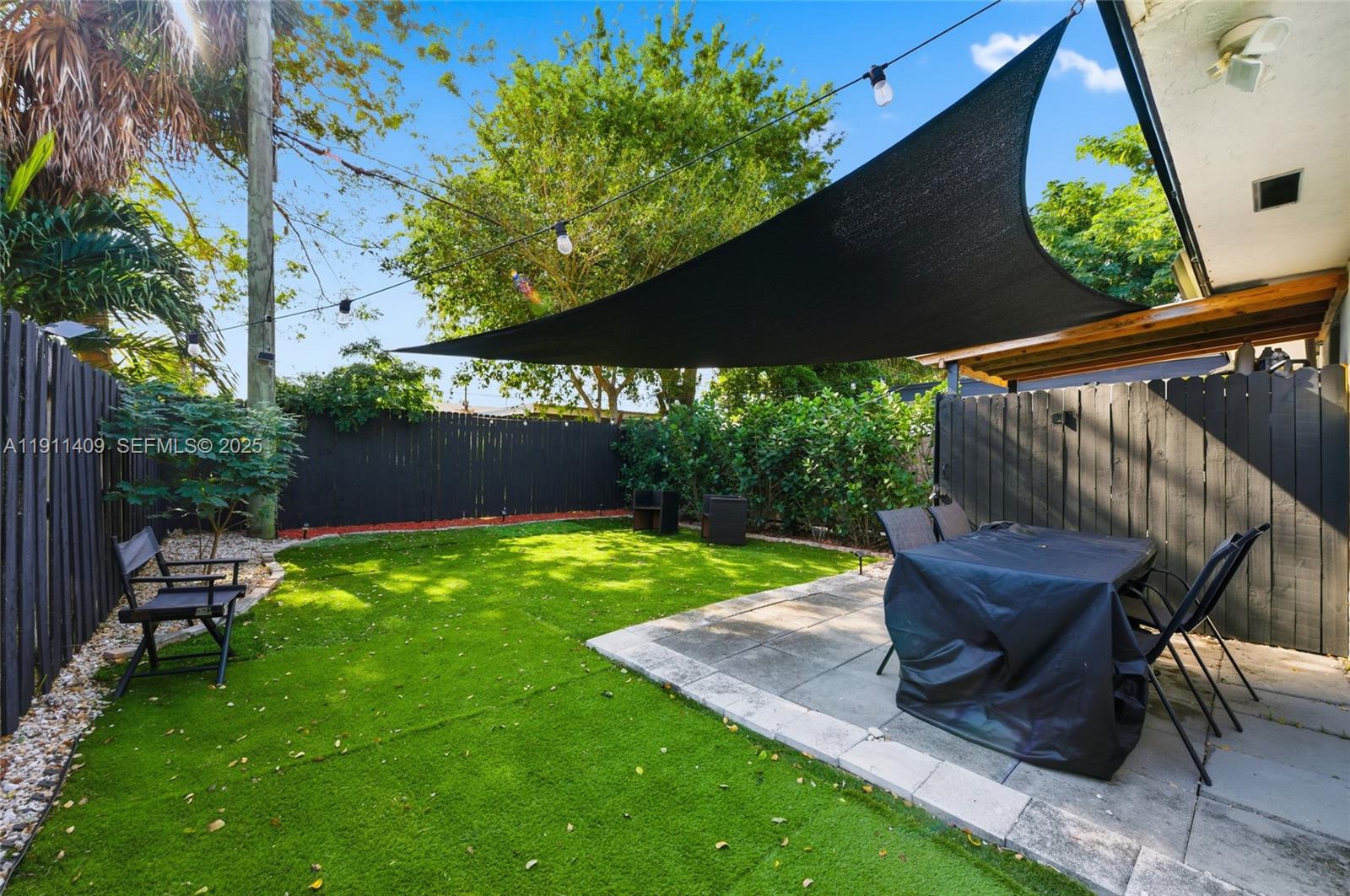 COLLIER MANOR - Residential