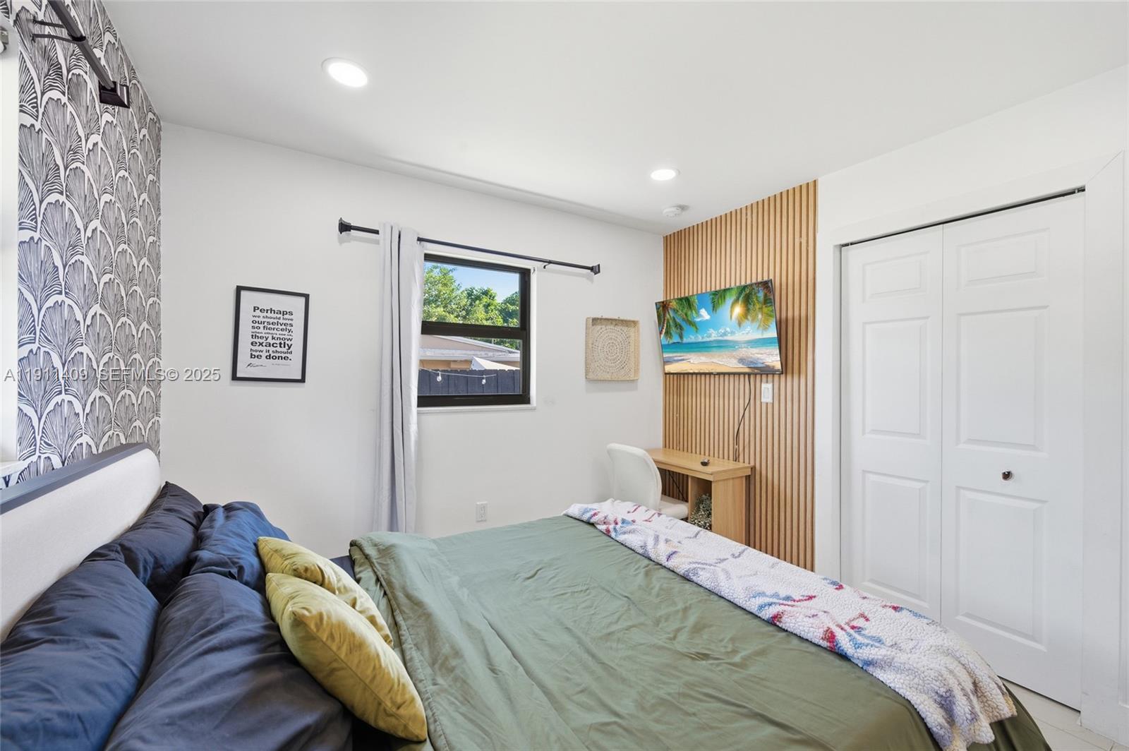 COLLIER MANOR - Residential