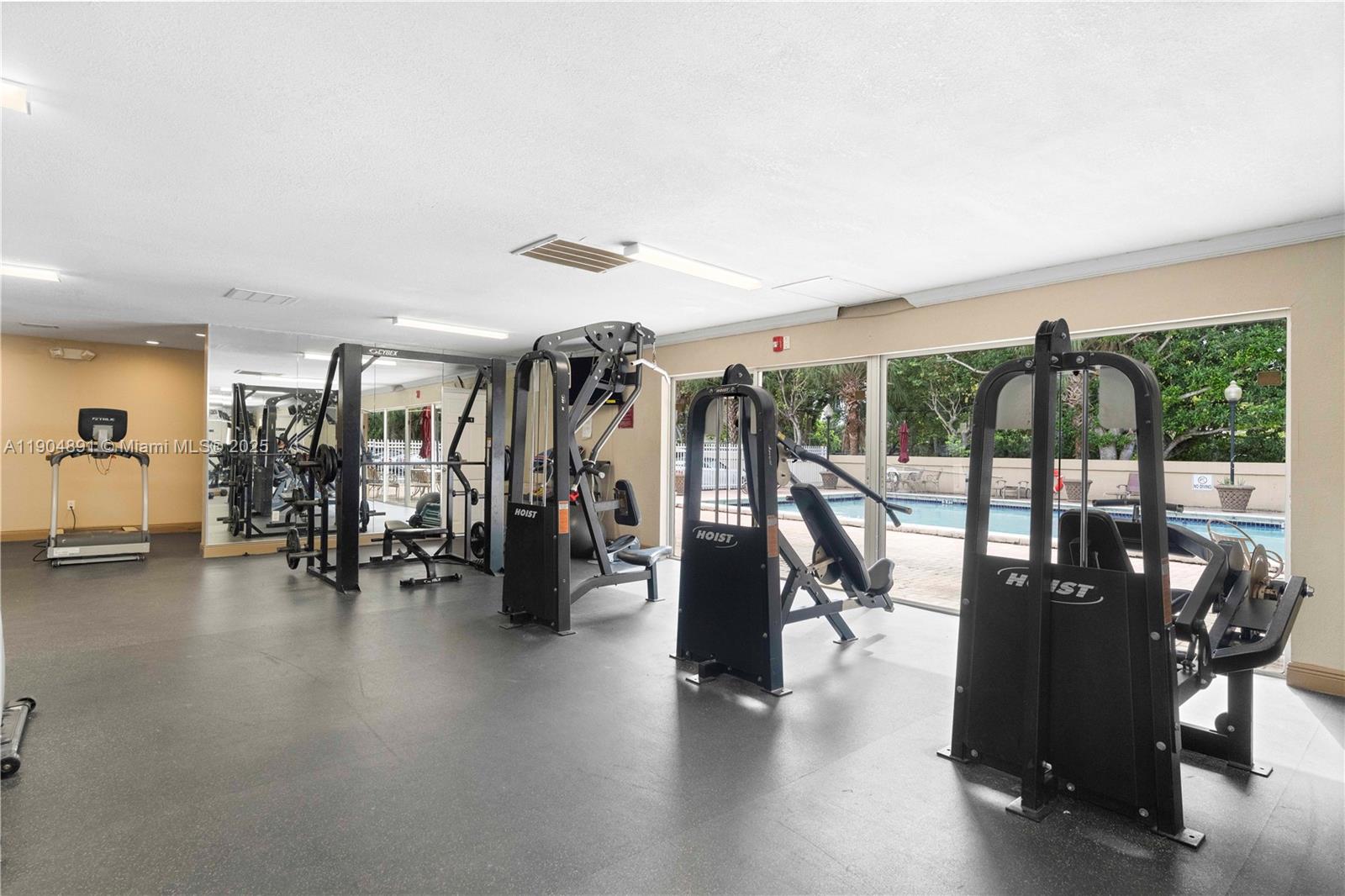 BAYVIEW PALMS CONDO - Residential Lease