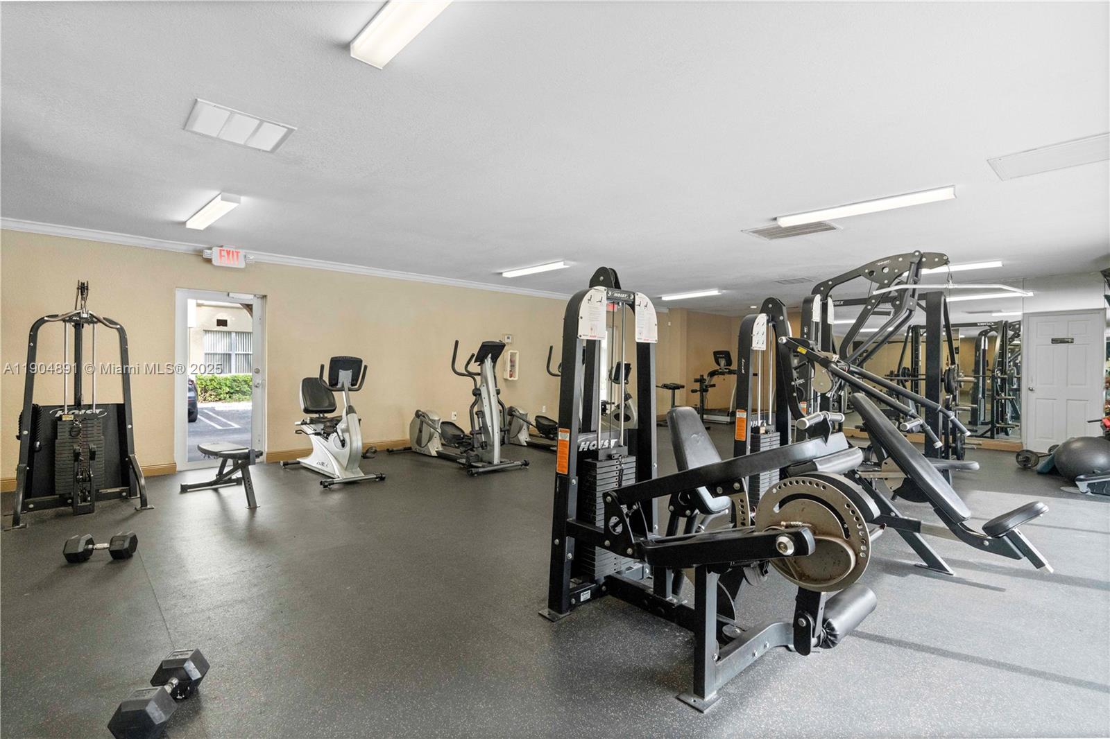 BAYVIEW PALMS CONDO - Residential Lease