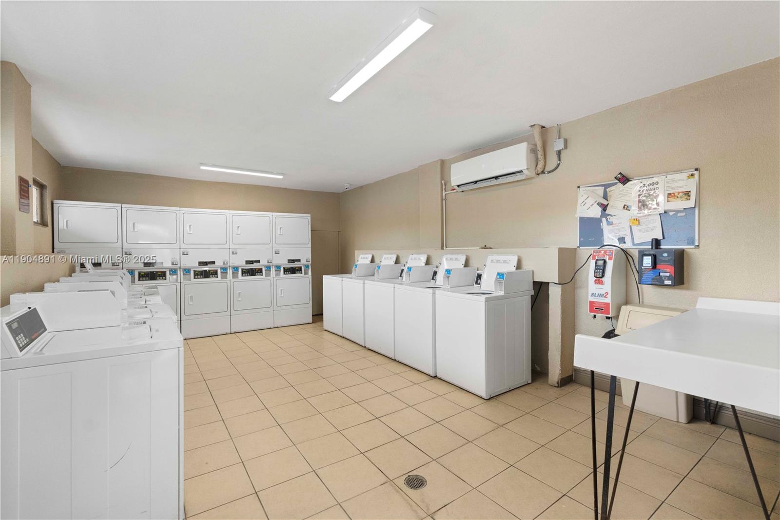 BAYVIEW PALMS CONDO - Residential Lease