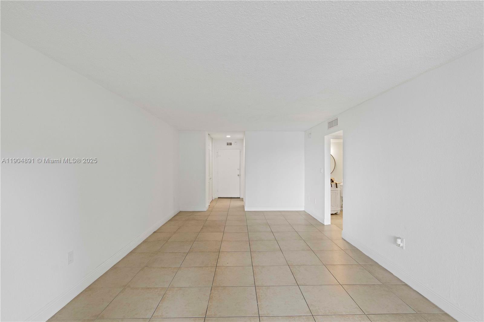 BAYVIEW PALMS CONDO - Residential Lease