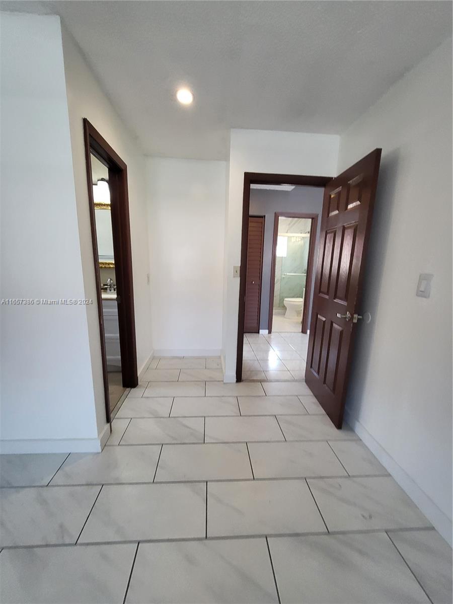 ALCAZAR VILLAS CONDO - Residential Lease