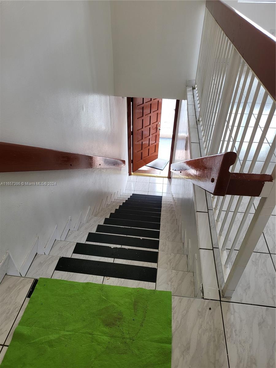 ALCAZAR VILLAS CONDO - Residential Lease