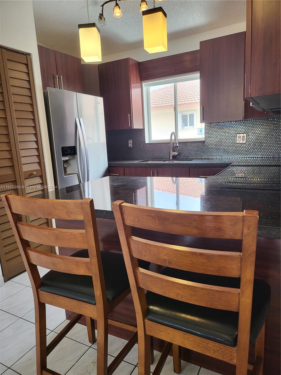 ALCAZAR VILLAS CONDO - Residential Lease