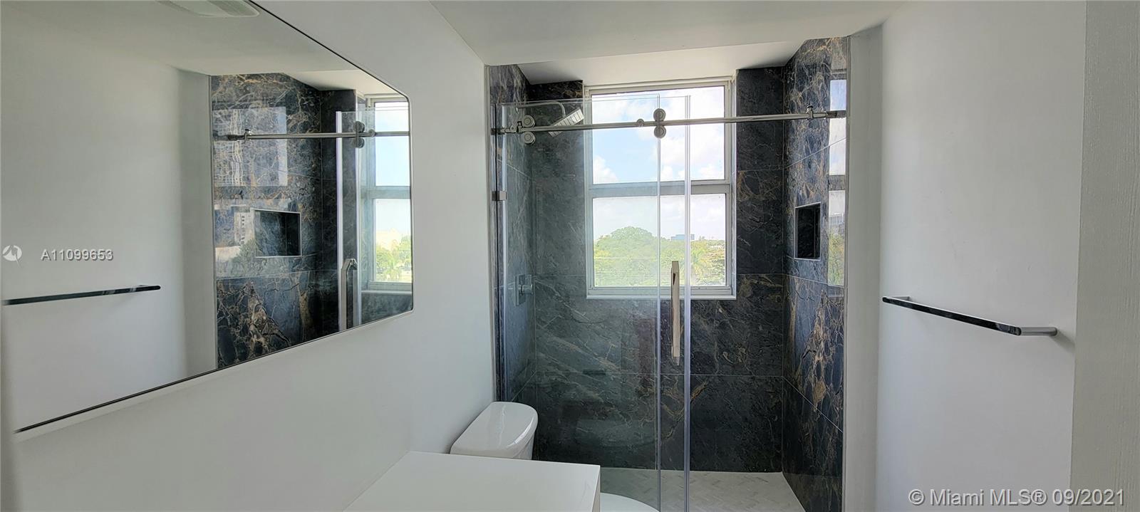 1800 BISCAYNE PLAZA CONDO - Residential