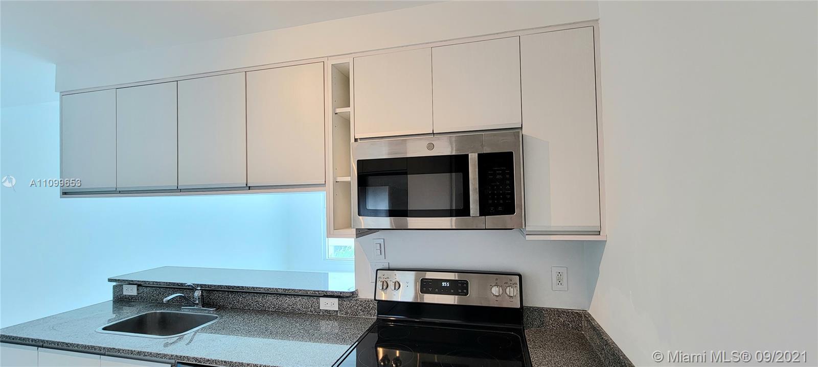 1800 BISCAYNE PLAZA CONDO - Residential