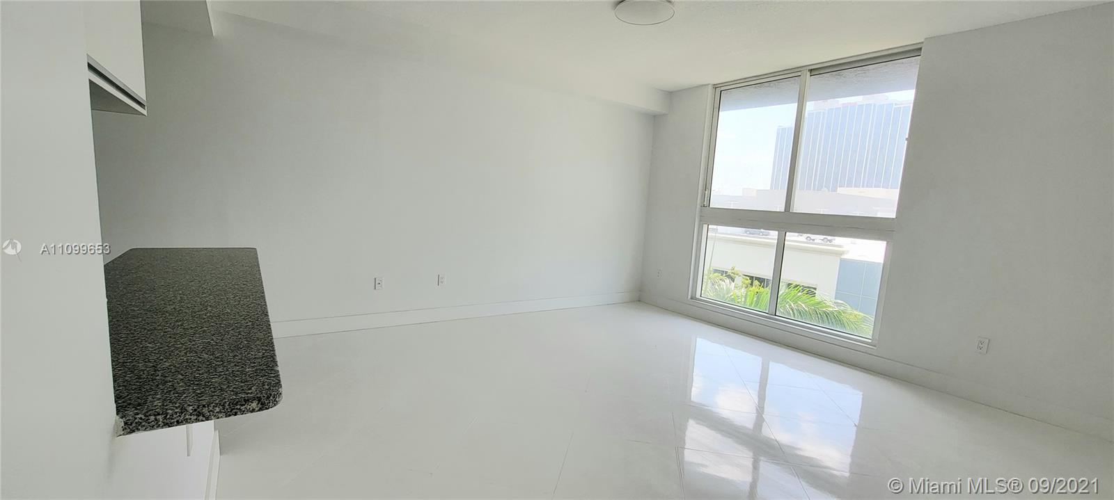 1800 BISCAYNE PLAZA CONDO - Residential