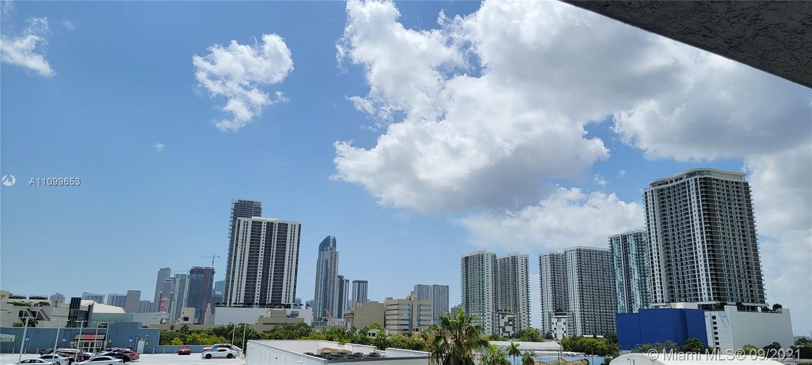 1800 BISCAYNE PLAZA CONDO - Residential