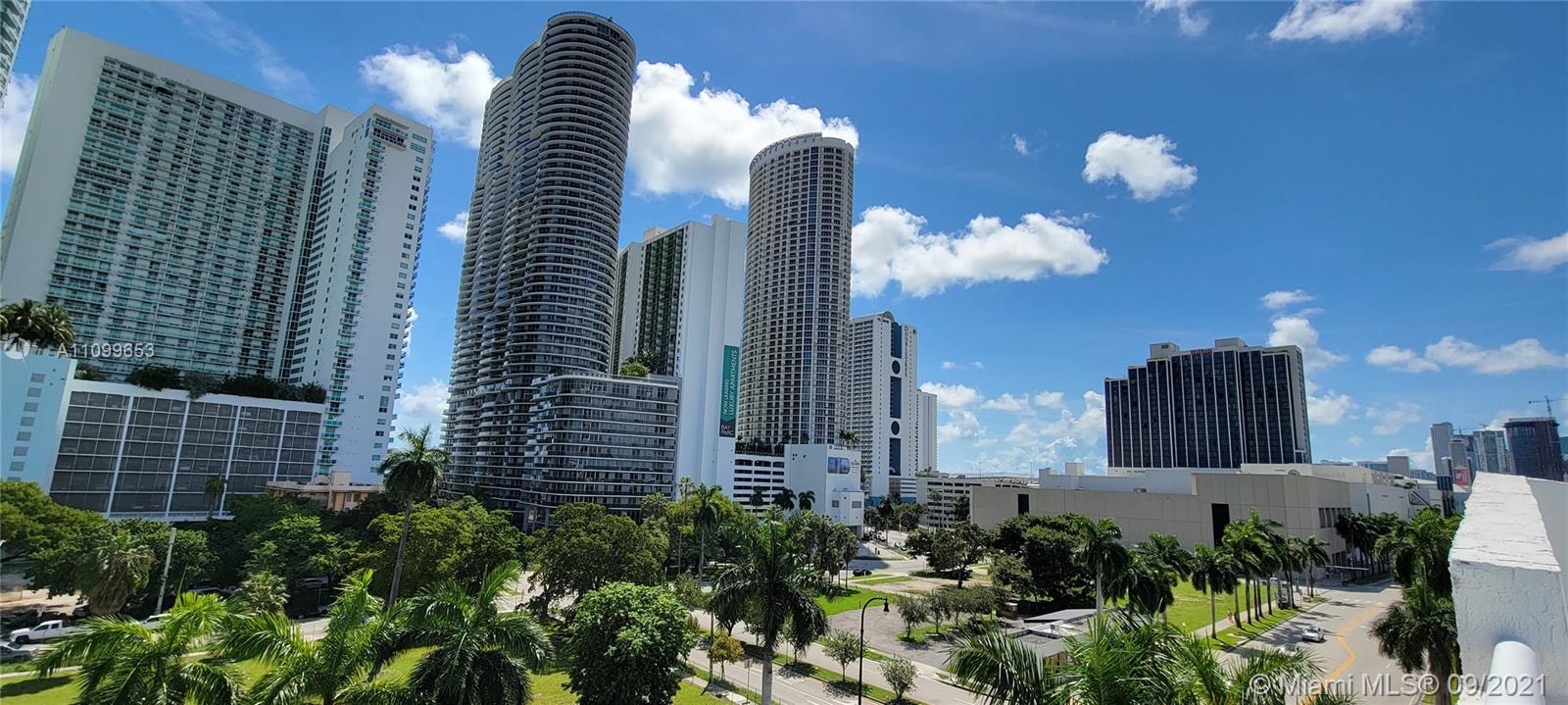 1800 BISCAYNE PLAZA CONDO - Residential
