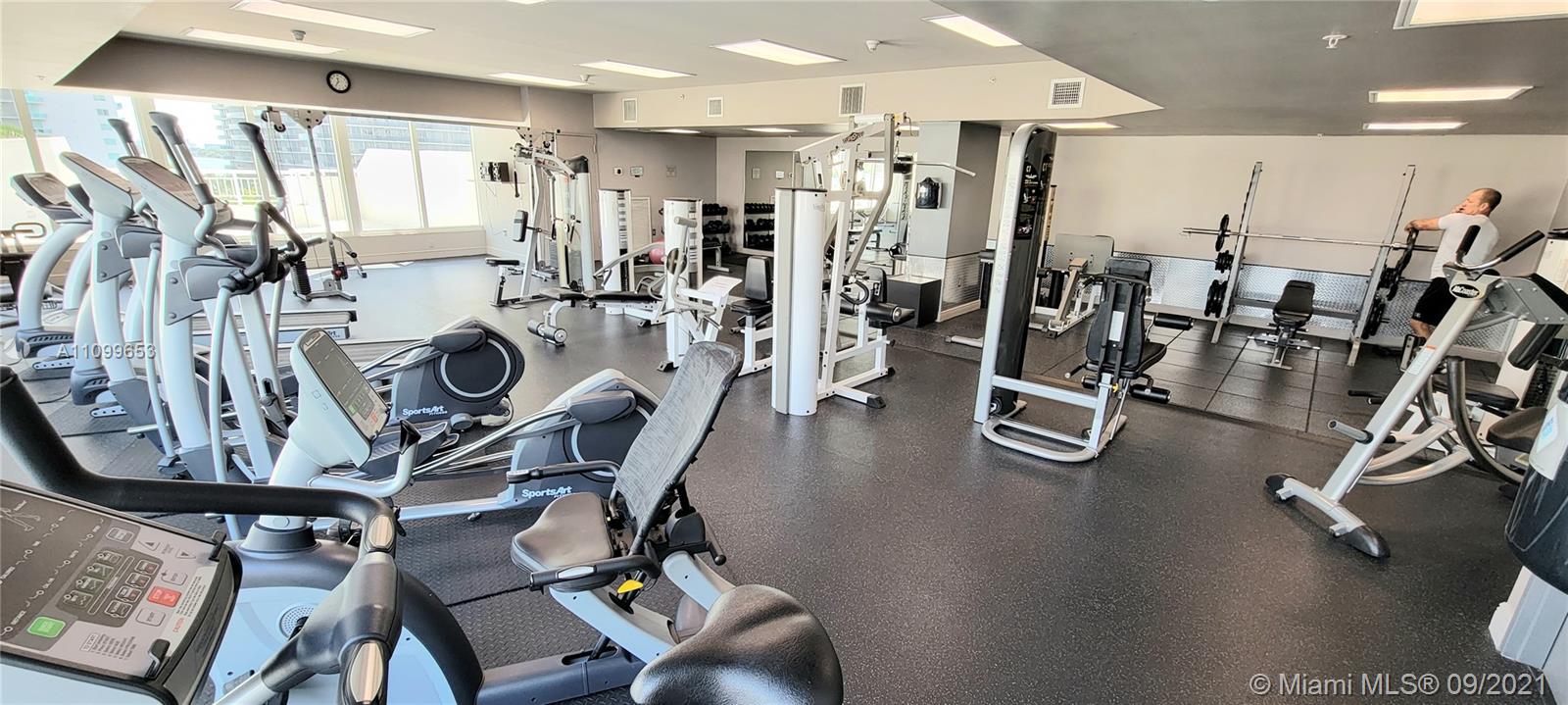 1800 BISCAYNE PLAZA CONDO - Residential