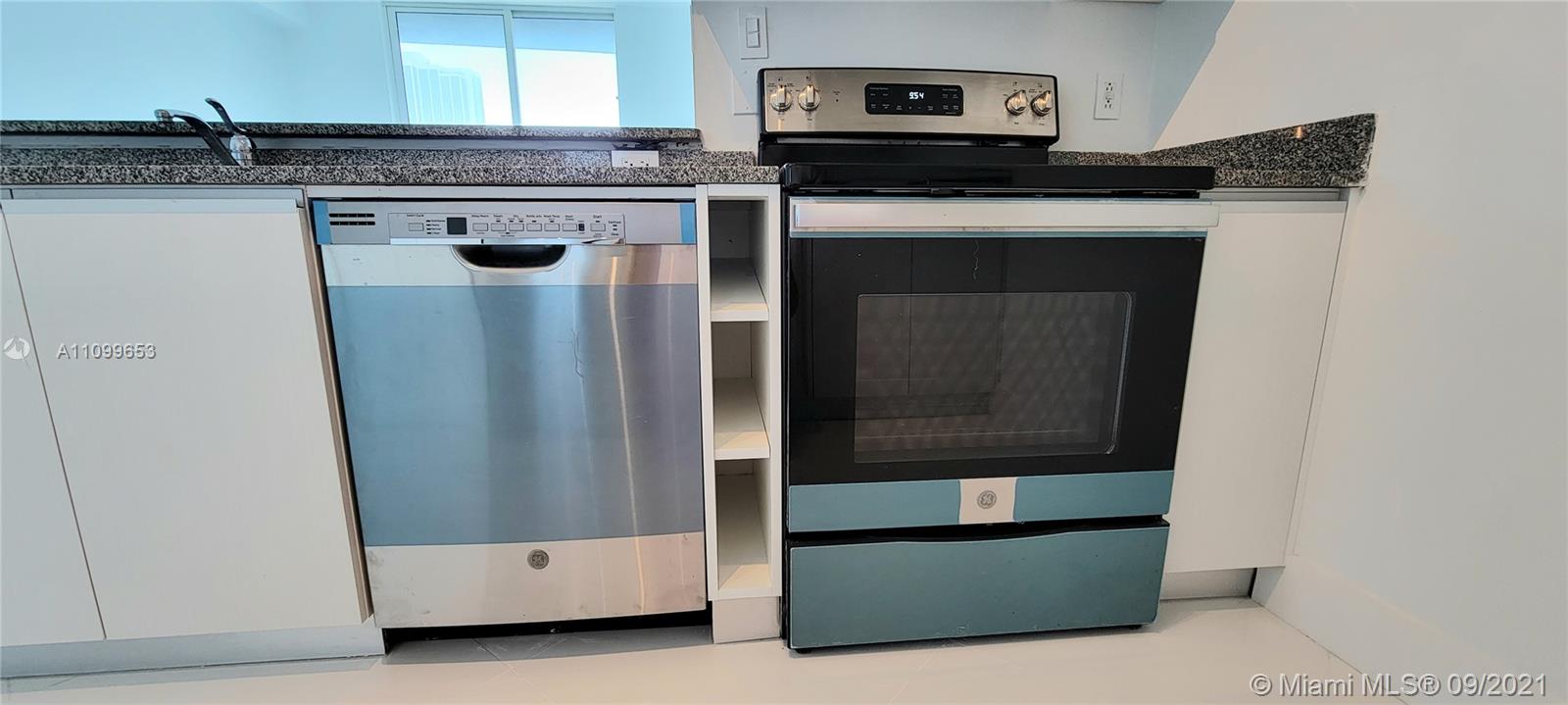 1800 BISCAYNE PLAZA CONDO - Residential