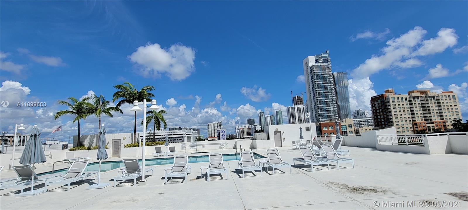1800 BISCAYNE PLAZA CONDO - Residential