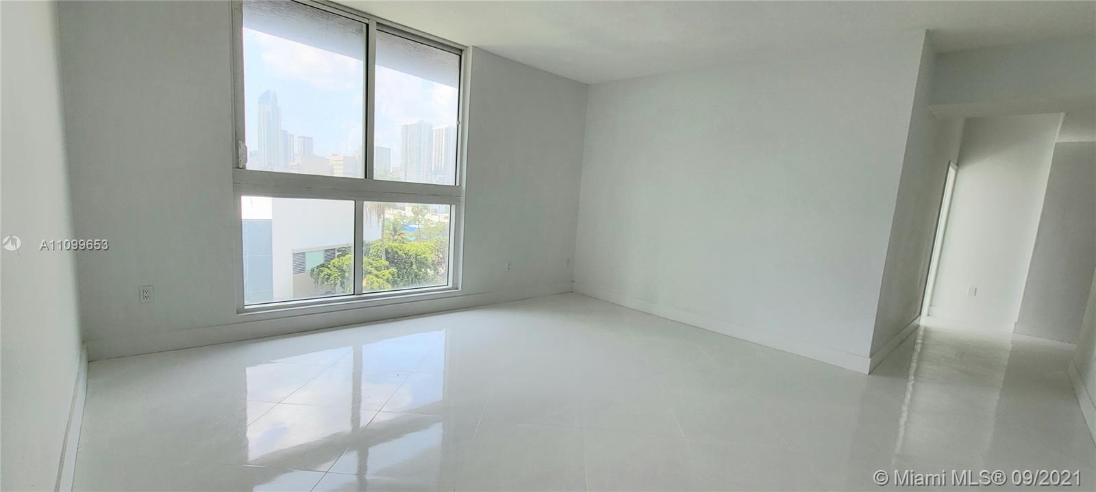 1800 BISCAYNE PLAZA CONDO - Residential