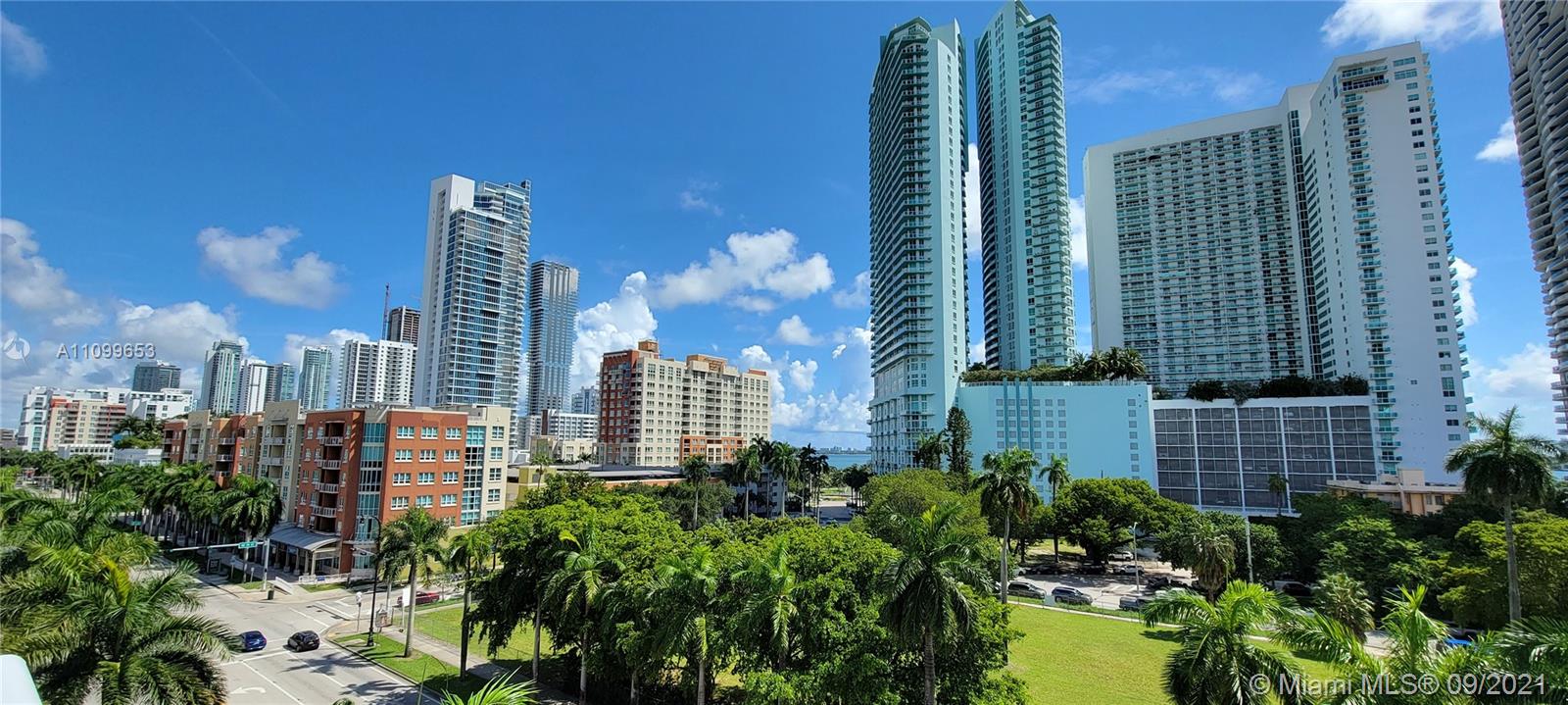 1800 BISCAYNE PLAZA CONDO - Residential
