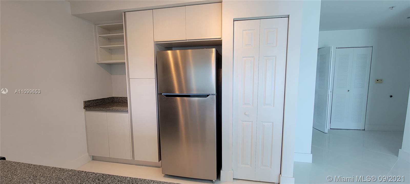 1800 BISCAYNE PLAZA CONDO - Residential