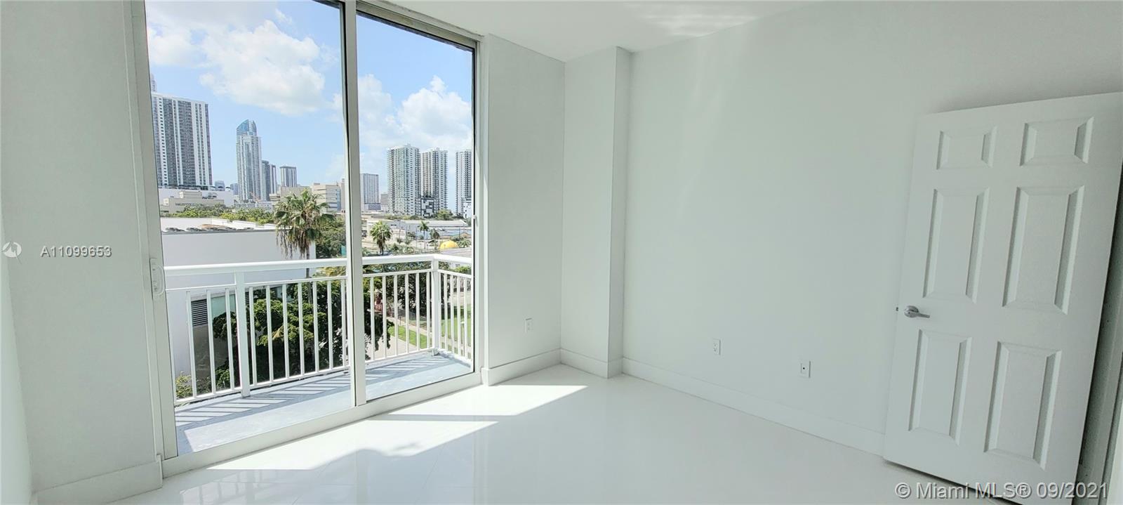 1800 BISCAYNE PLAZA CONDO - Residential
