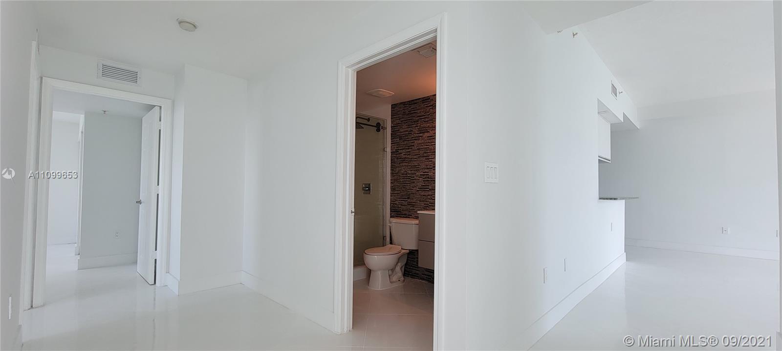 1800 BISCAYNE PLAZA CONDO - Residential