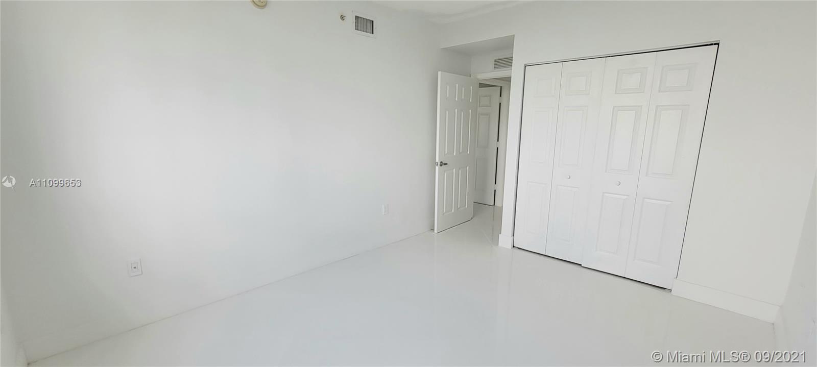 1800 BISCAYNE PLAZA CONDO - Residential