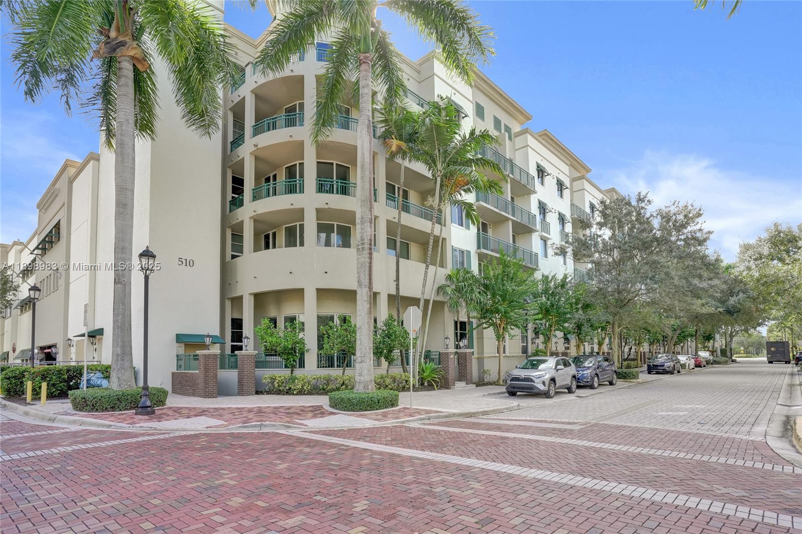 VERANDA CONDO - Residential
