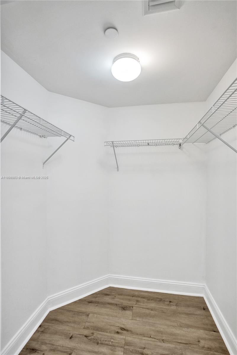 VERANDA CONDO - Residential
