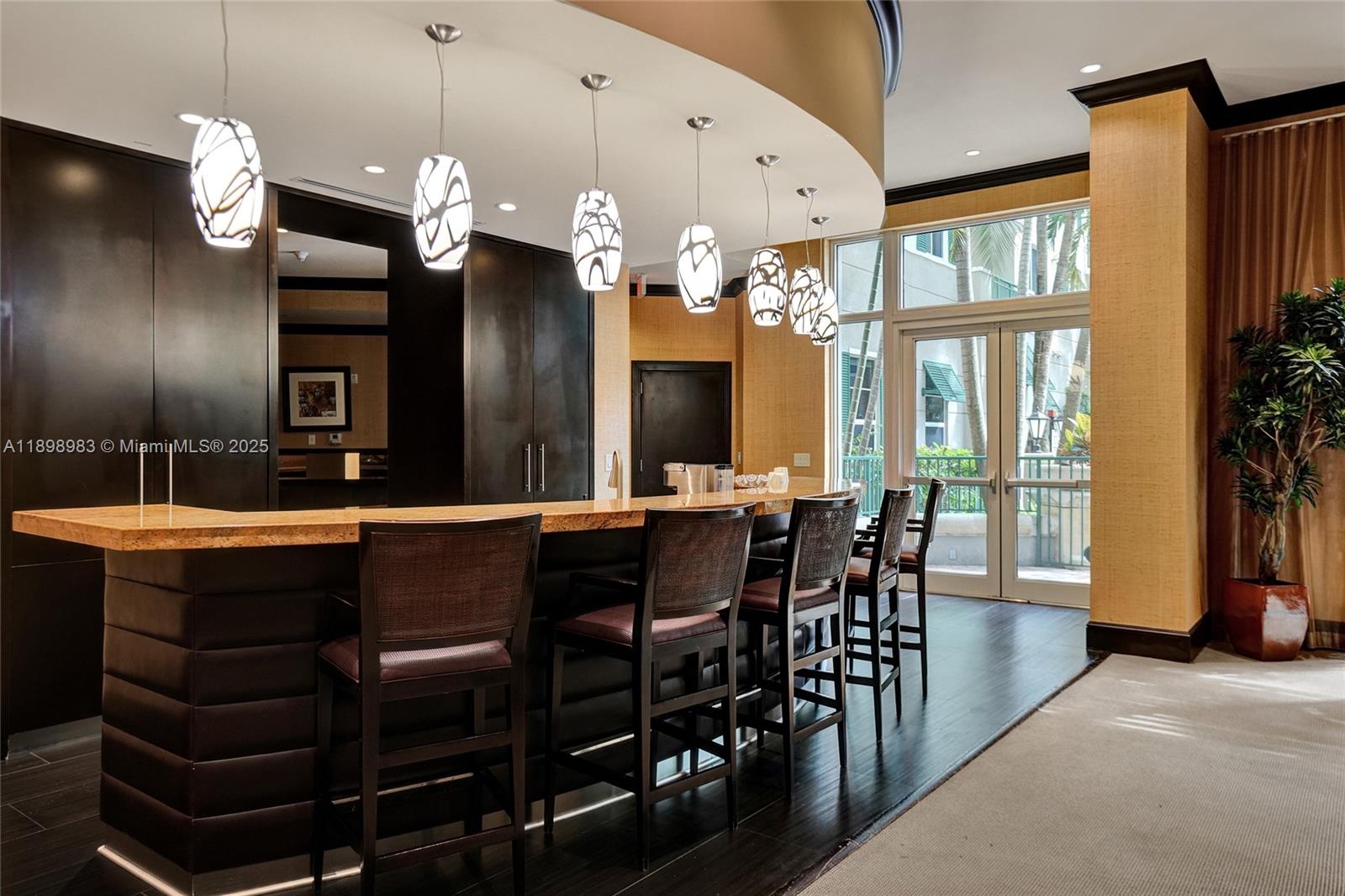 VERANDA CONDO - Residential