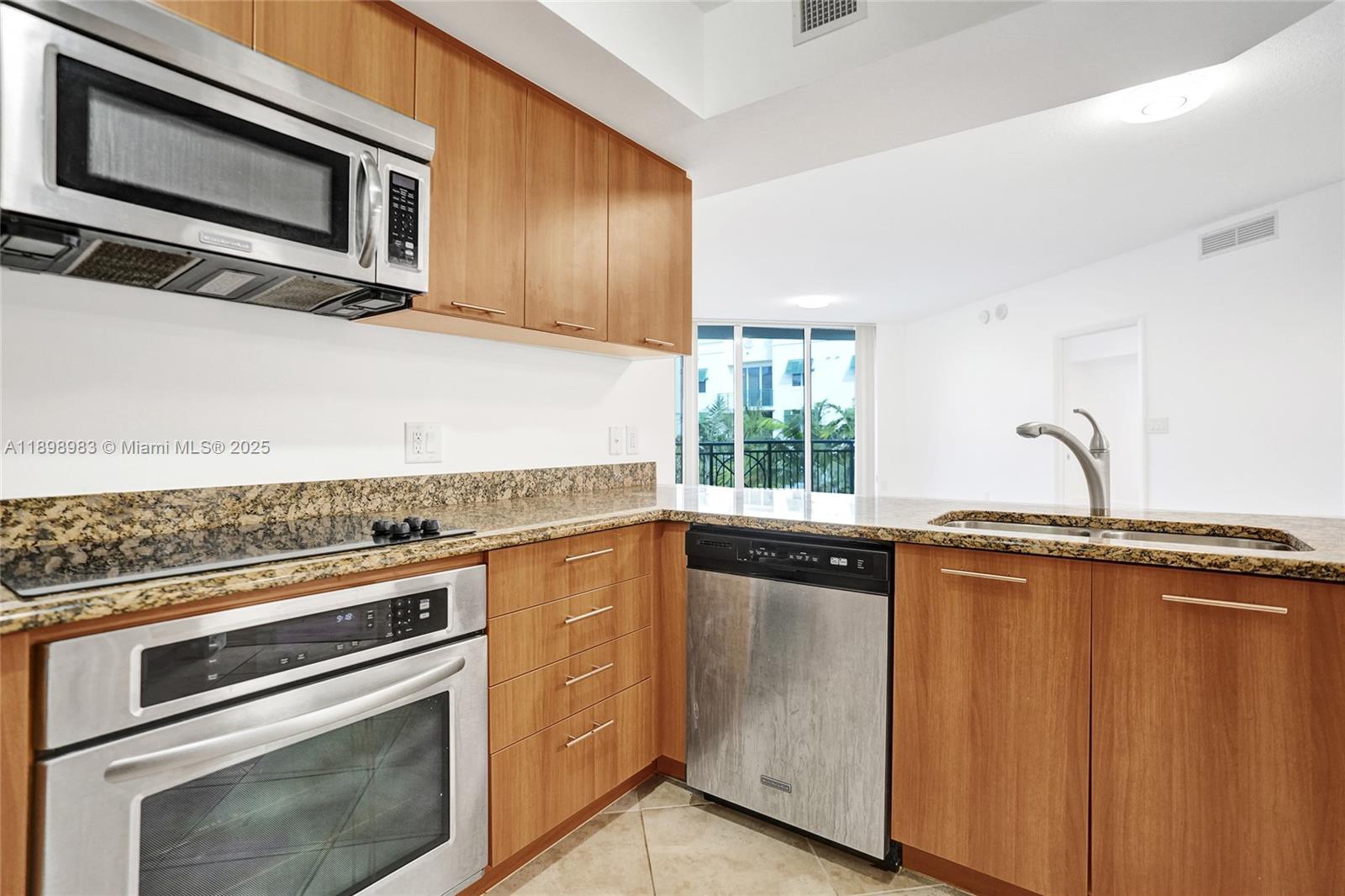 VERANDA CONDO - Residential