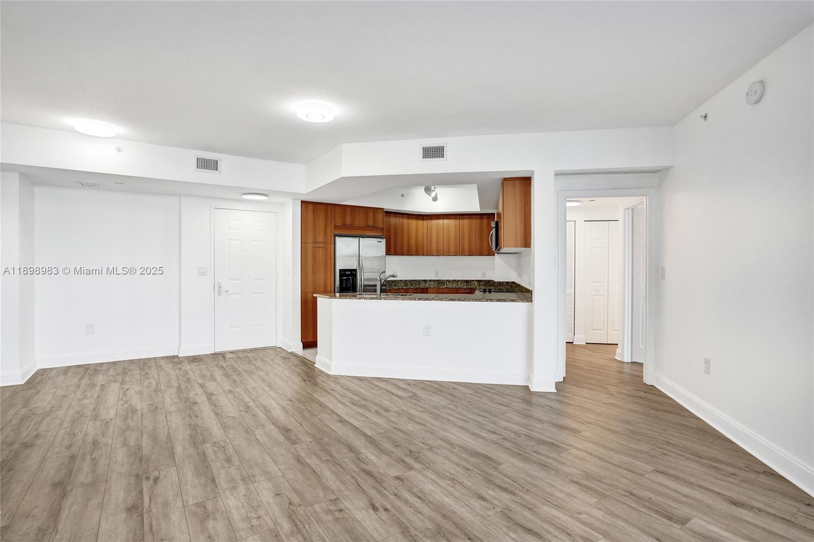 VERANDA CONDO - Residential