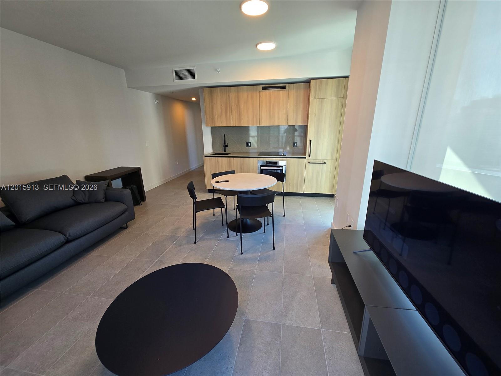 501 FIRST RESIDENCES - Residential