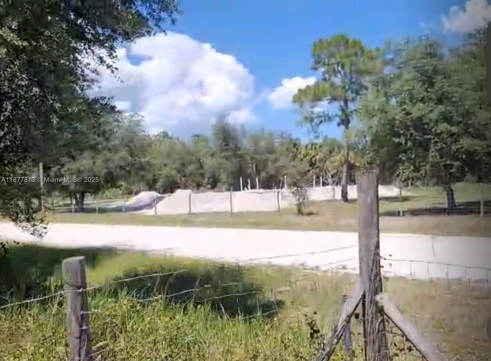 MONTURA RANCHES - Land