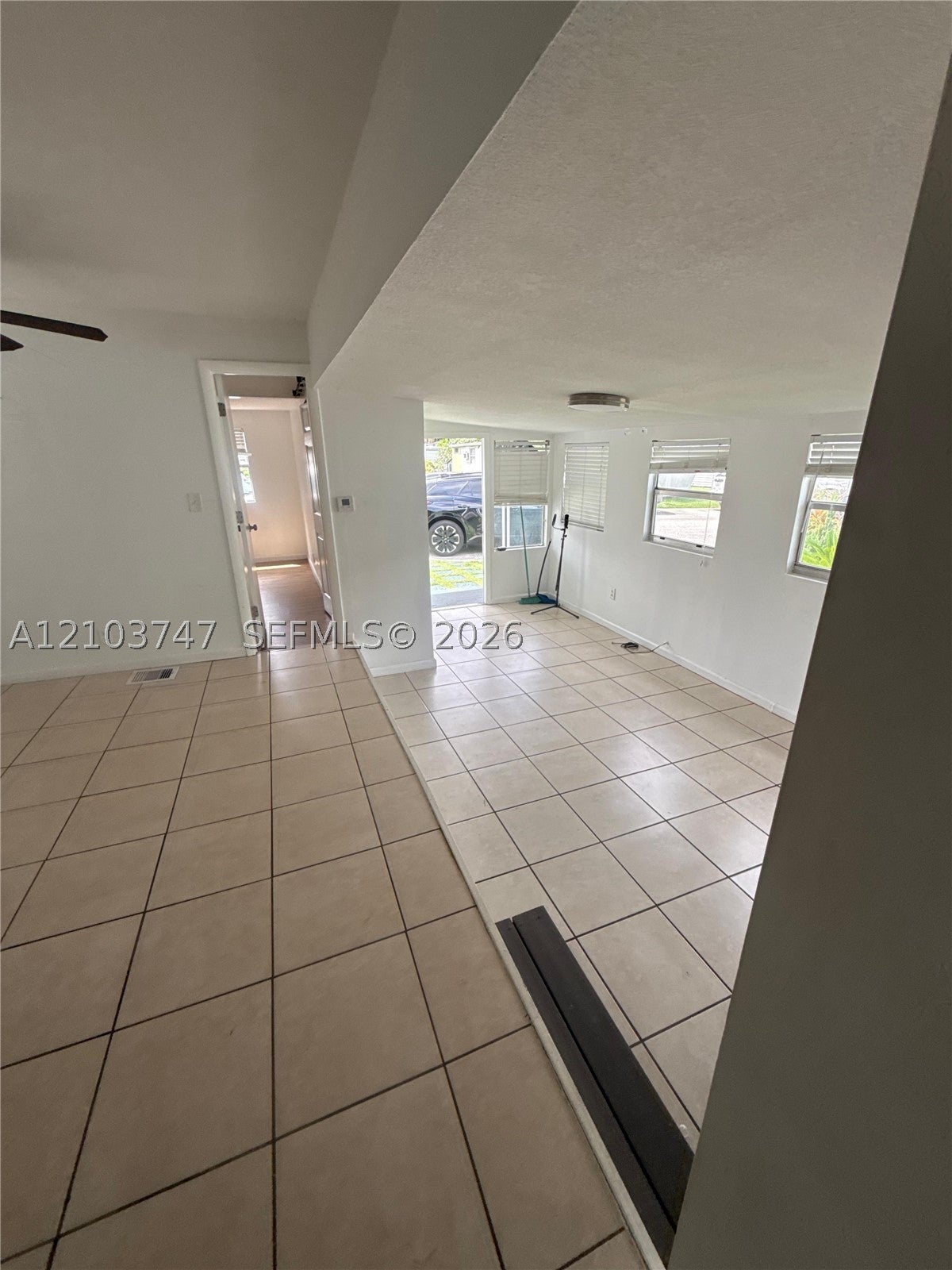 4615 SW 46 Ln