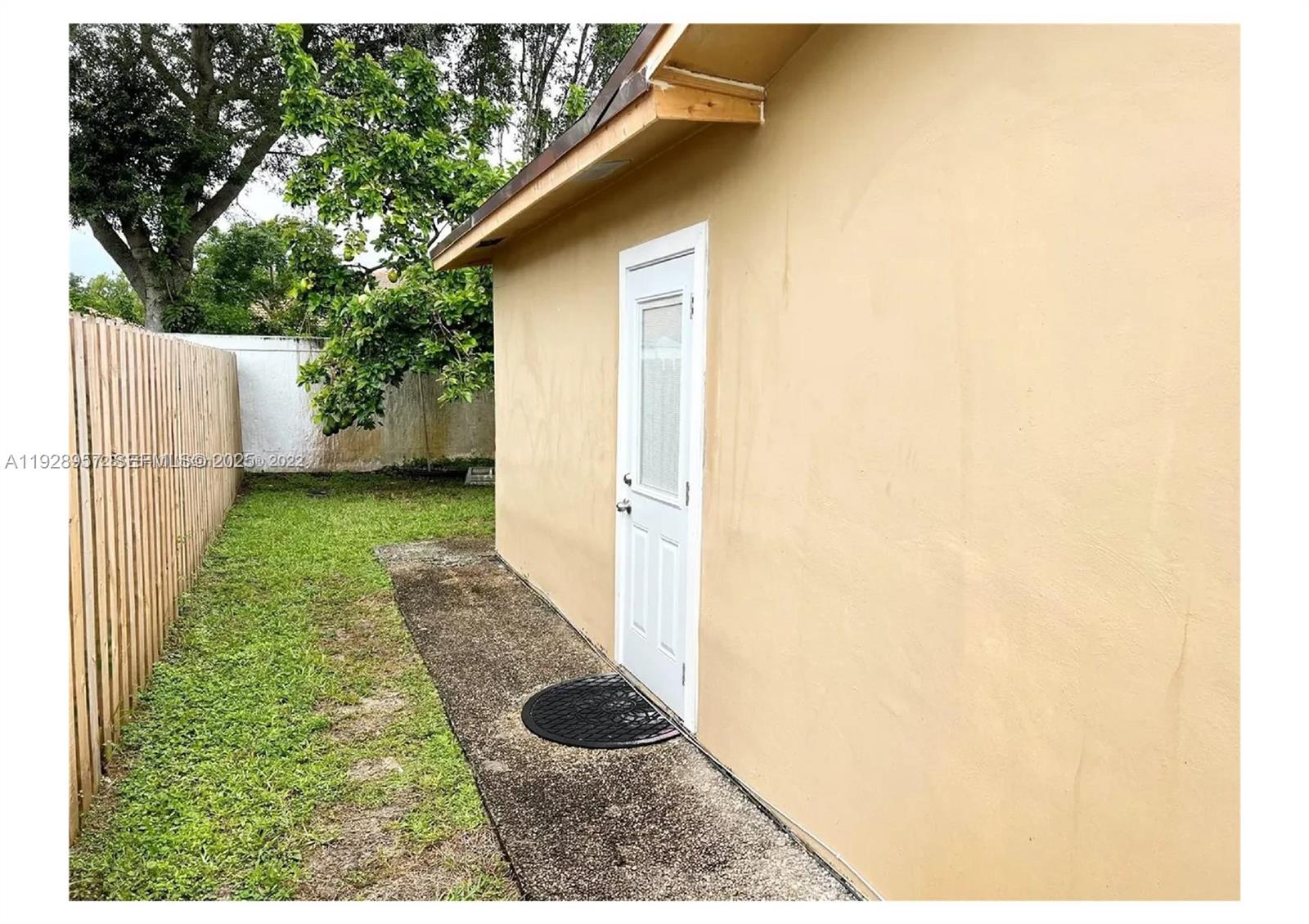 SUNRISE GOLF VILLAGE - Residential Lease