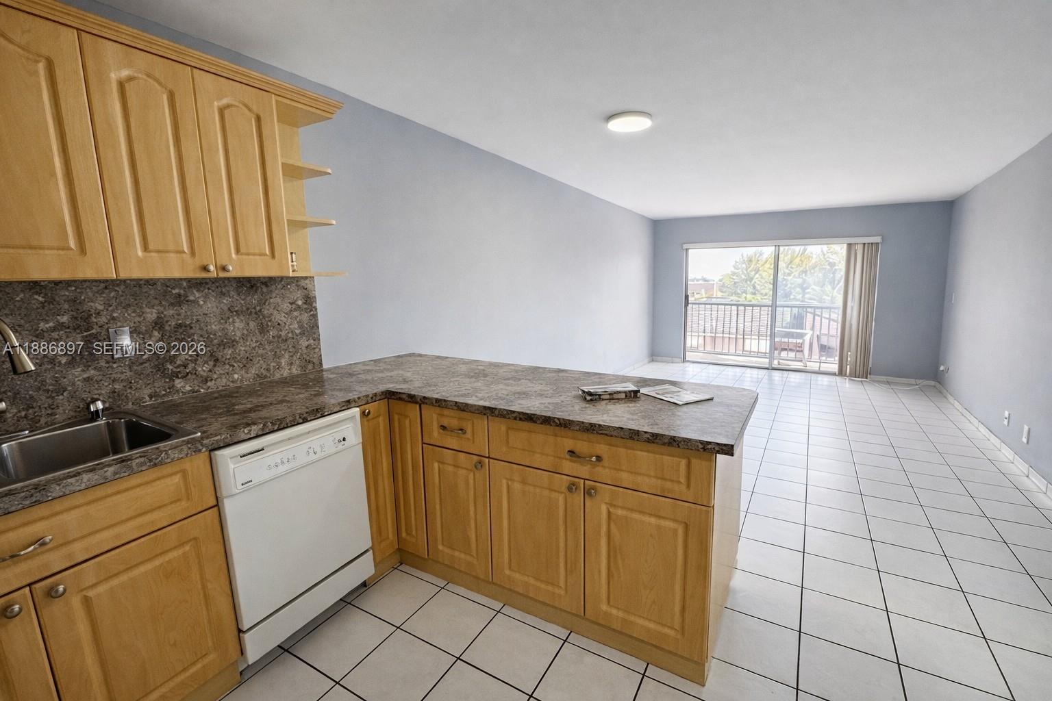 SANDORAL CONDO PH I - Residential