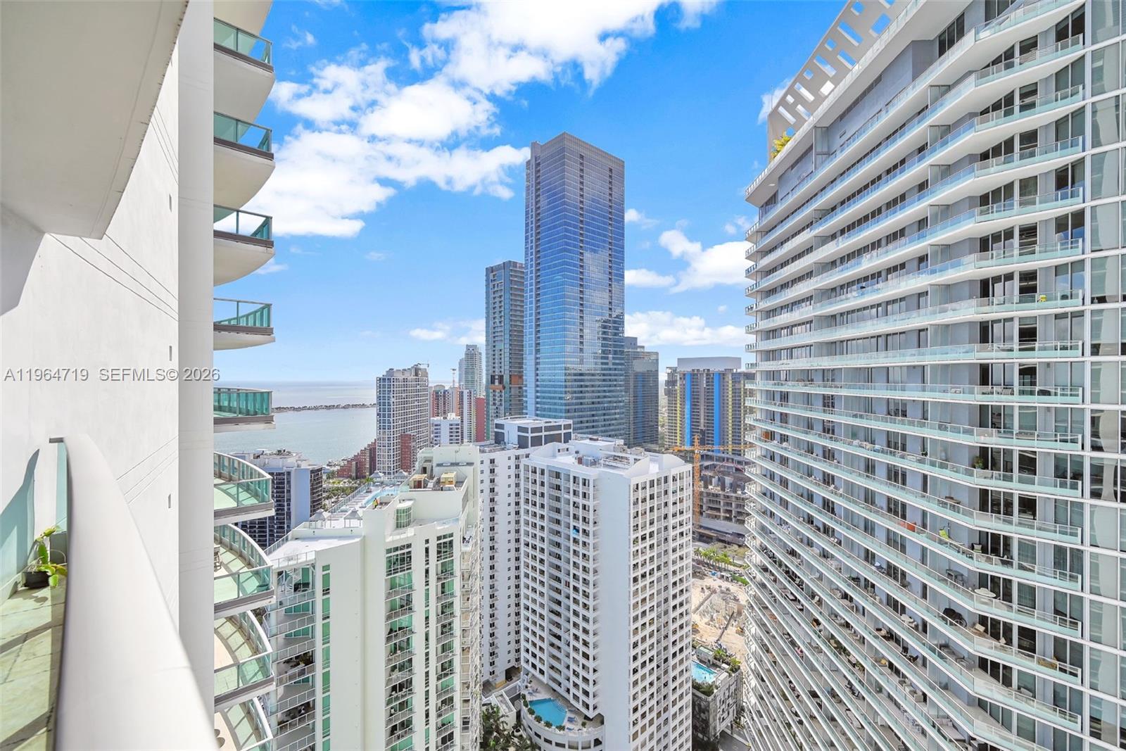 JADE RESIDENCES - Residential