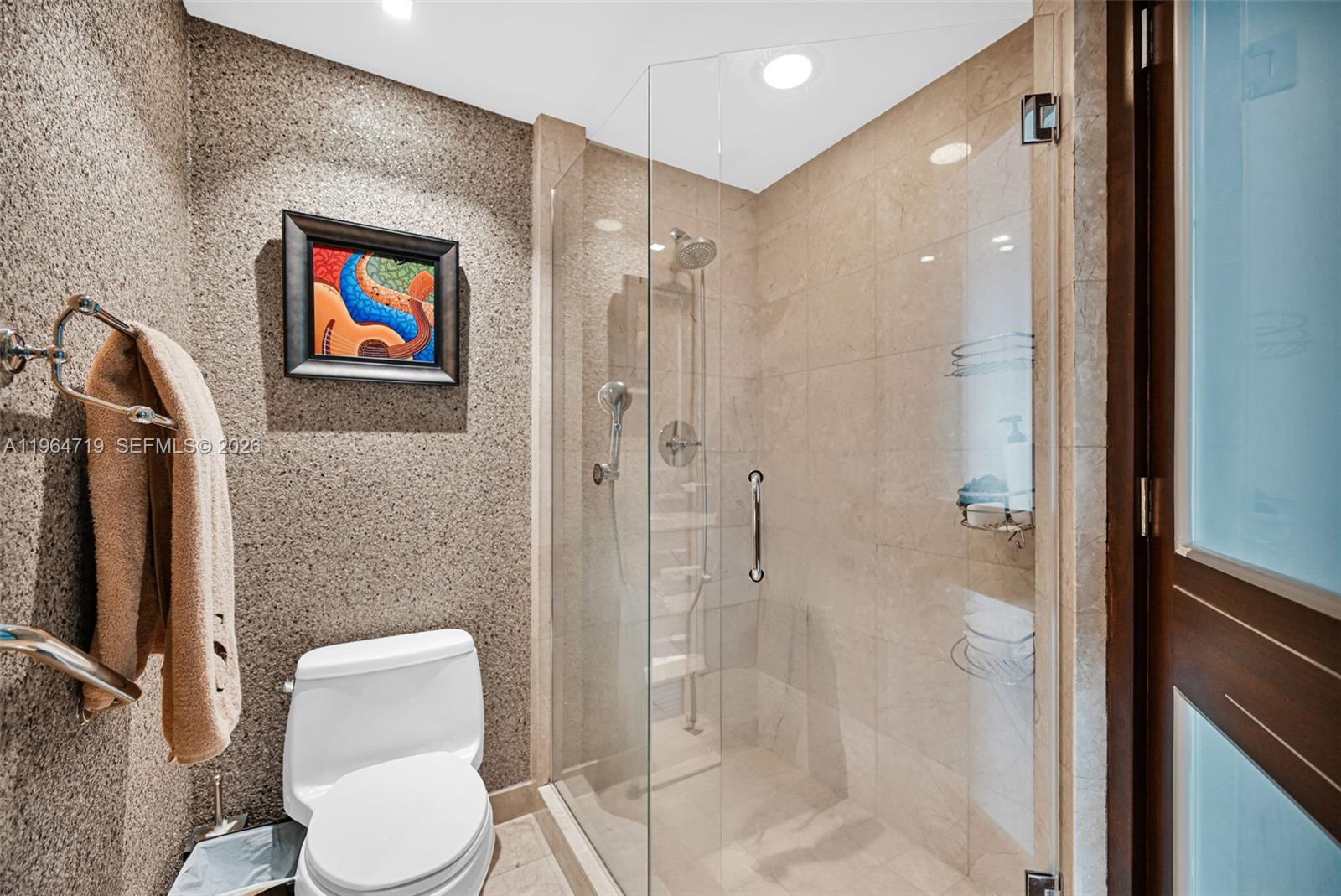 JADE RESIDENCES - Residential