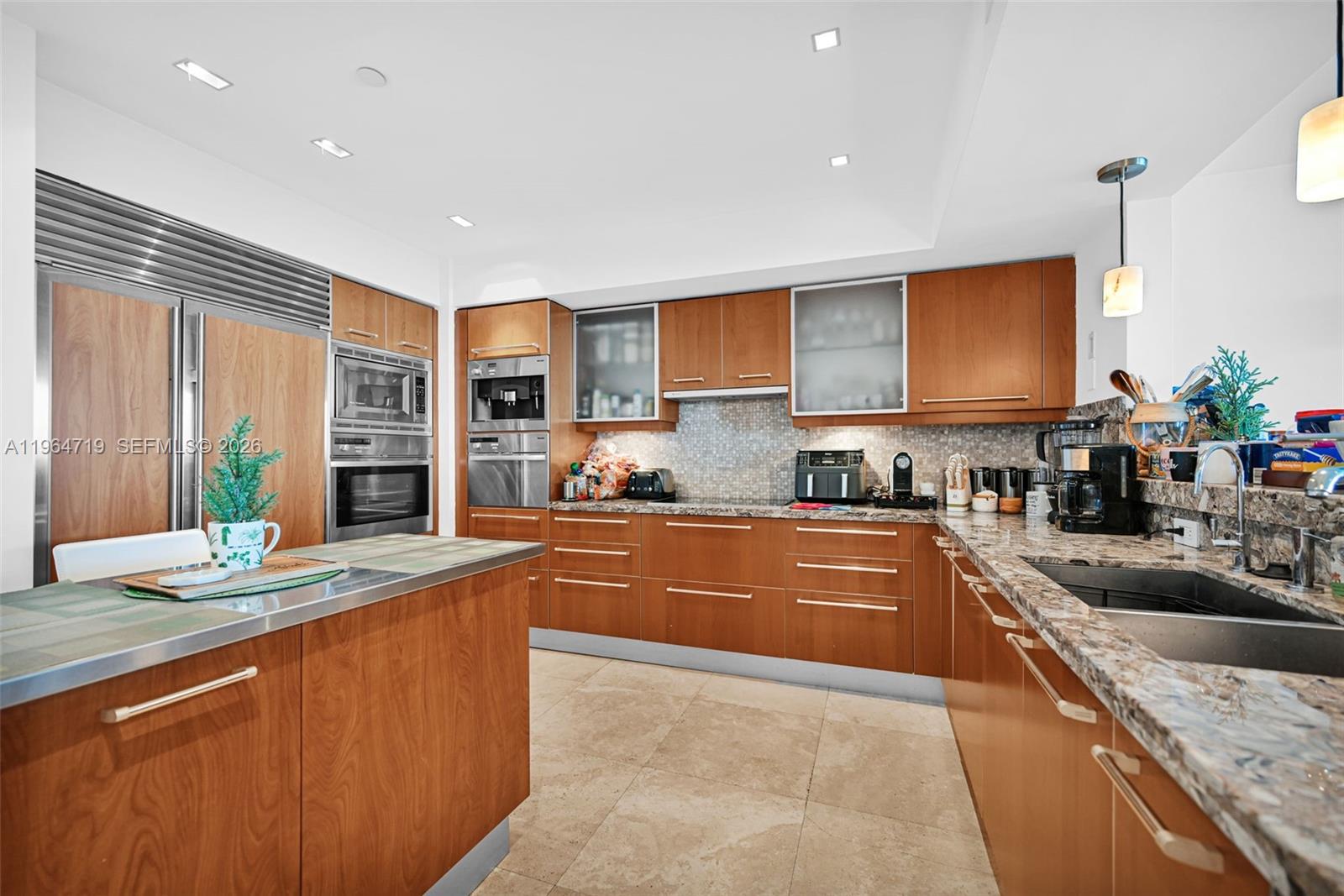 JADE RESIDENCES - Residential