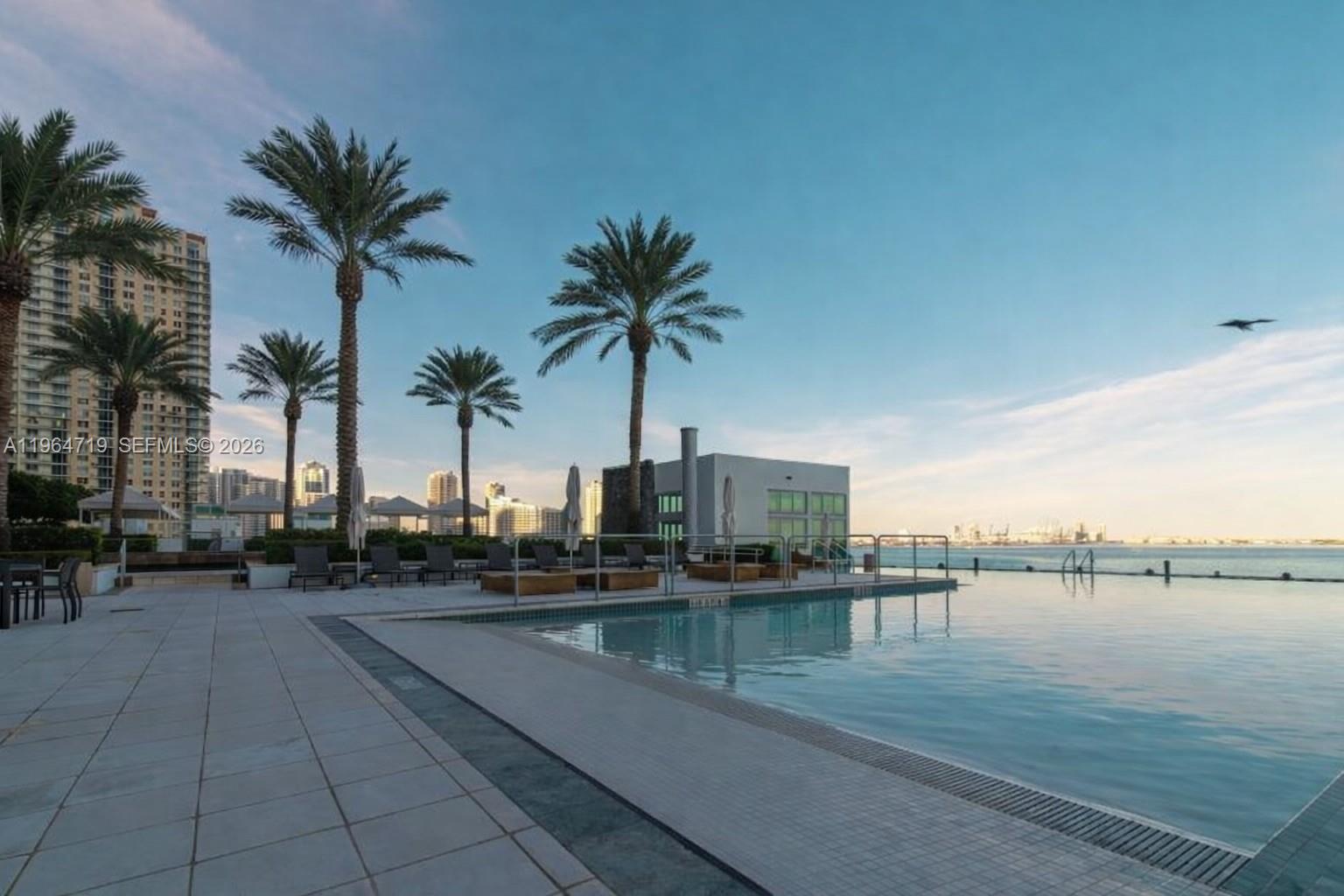 JADE RESIDENCES - Residential