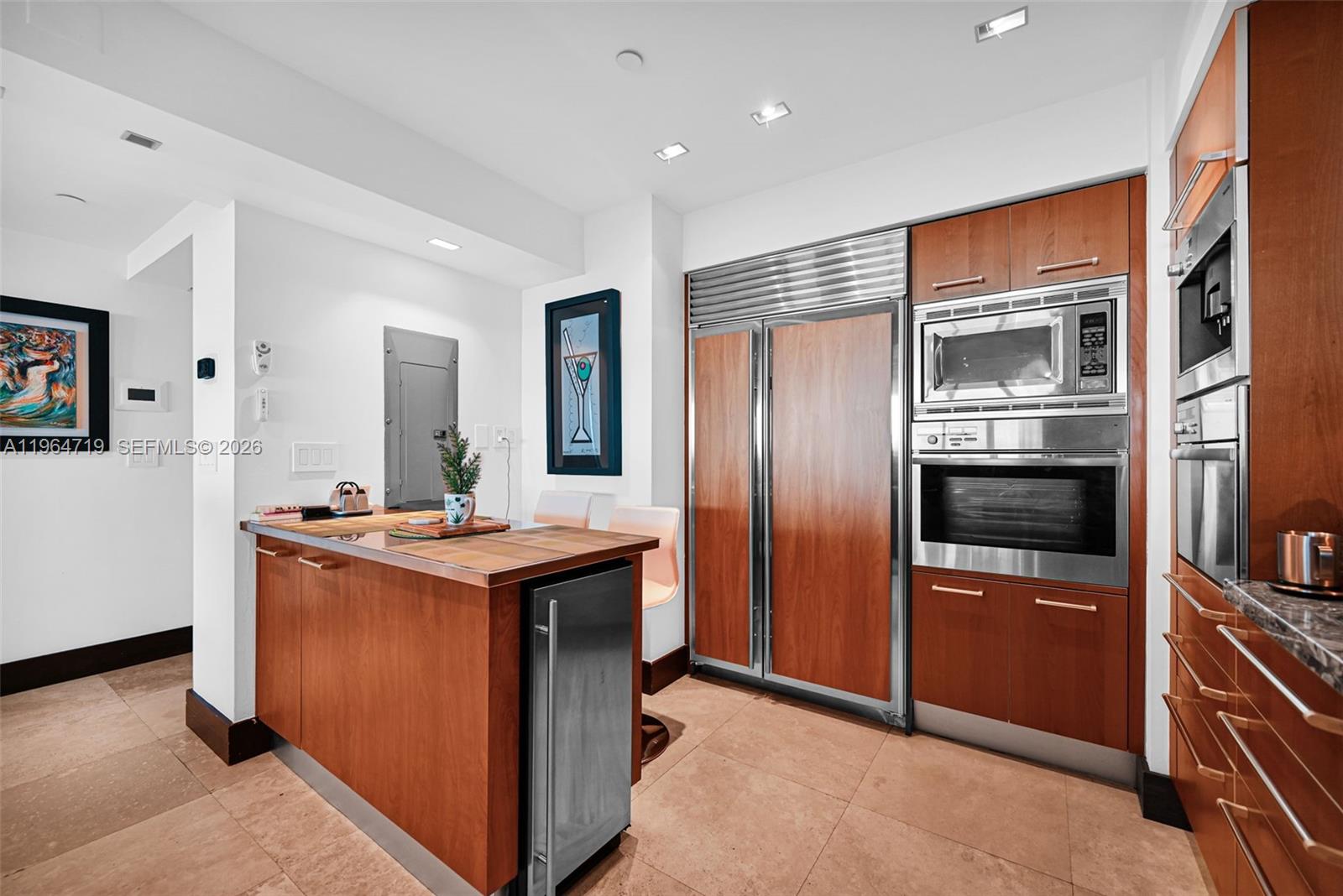 JADE RESIDENCES - Residential