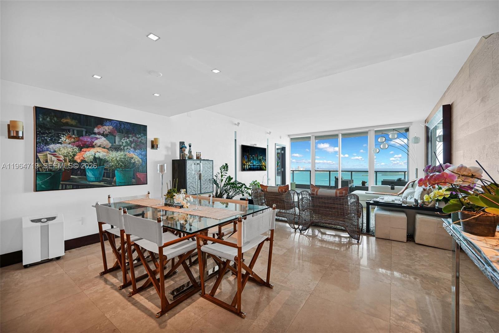 JADE RESIDENCES - Residential