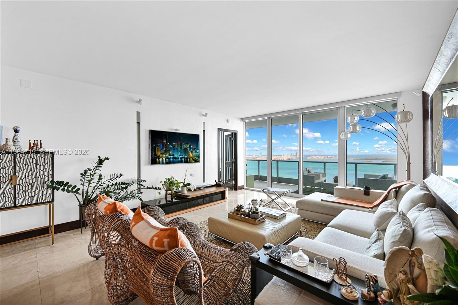 JADE RESIDENCES - Residential