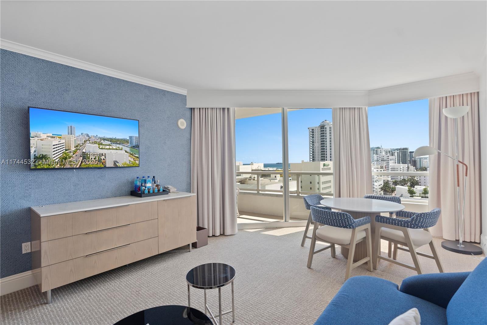 FONTAINEBLEAU II - Residential