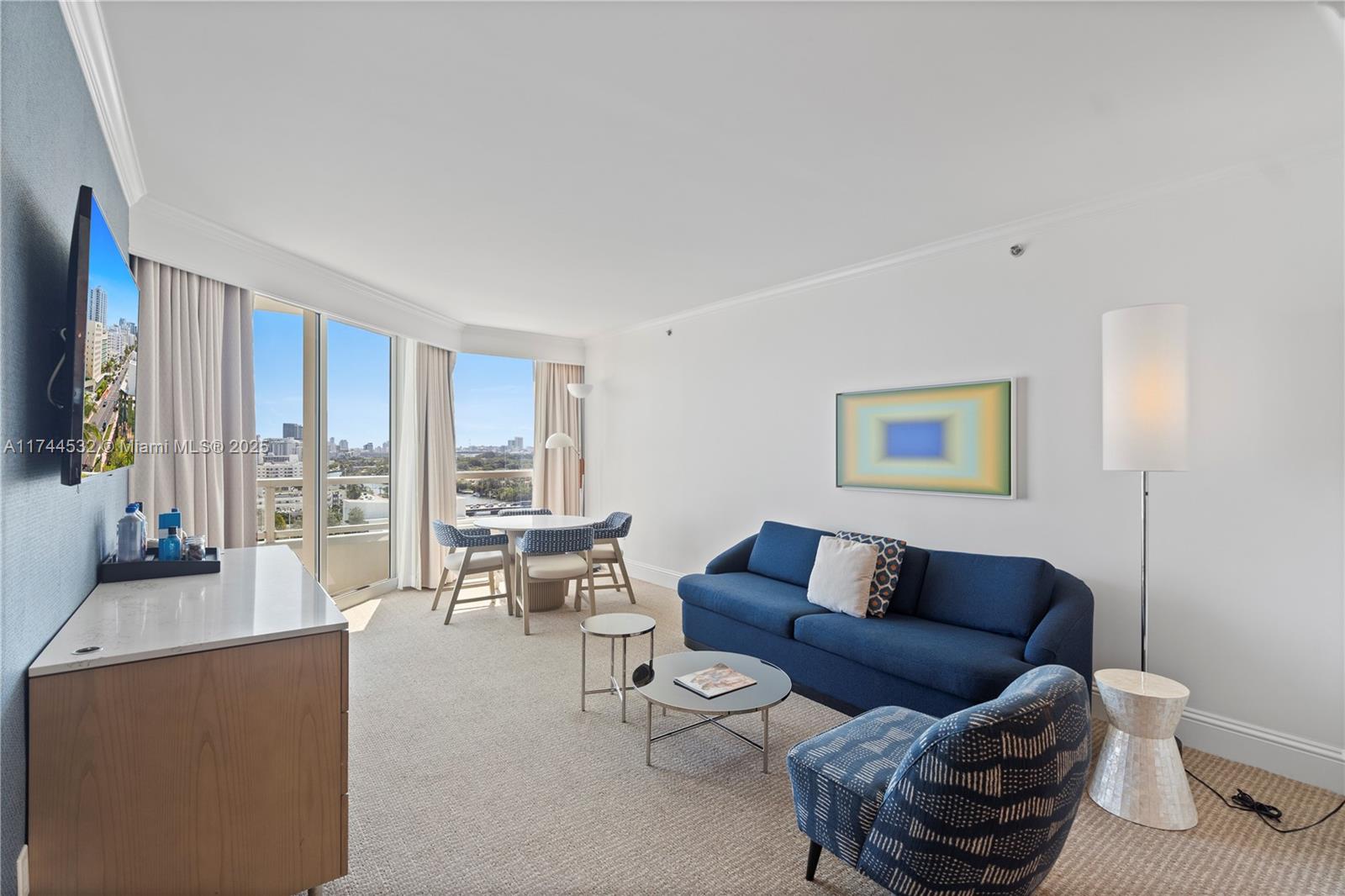 FONTAINEBLEAU II - Residential